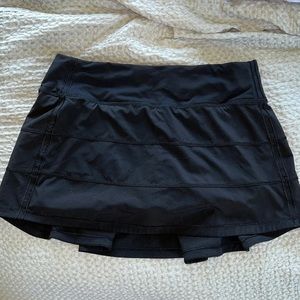 Like new black Lulu tennis skirt
